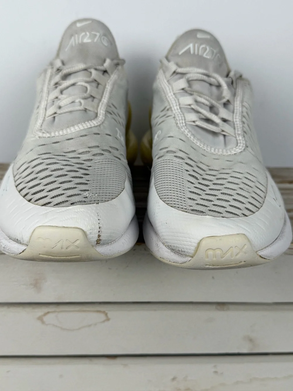 Nike Air Max 270 sneakers in a light bone, white color way size 7Y
